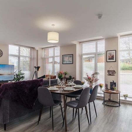 2 Bedroom Modern Apartment In Manchester Eksteriør billede