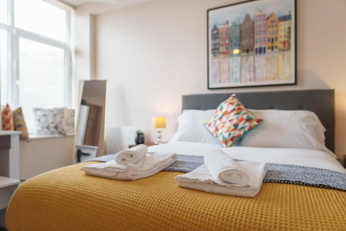 2 Bedroom Modern Apartment In Manchester Eksteriør billede