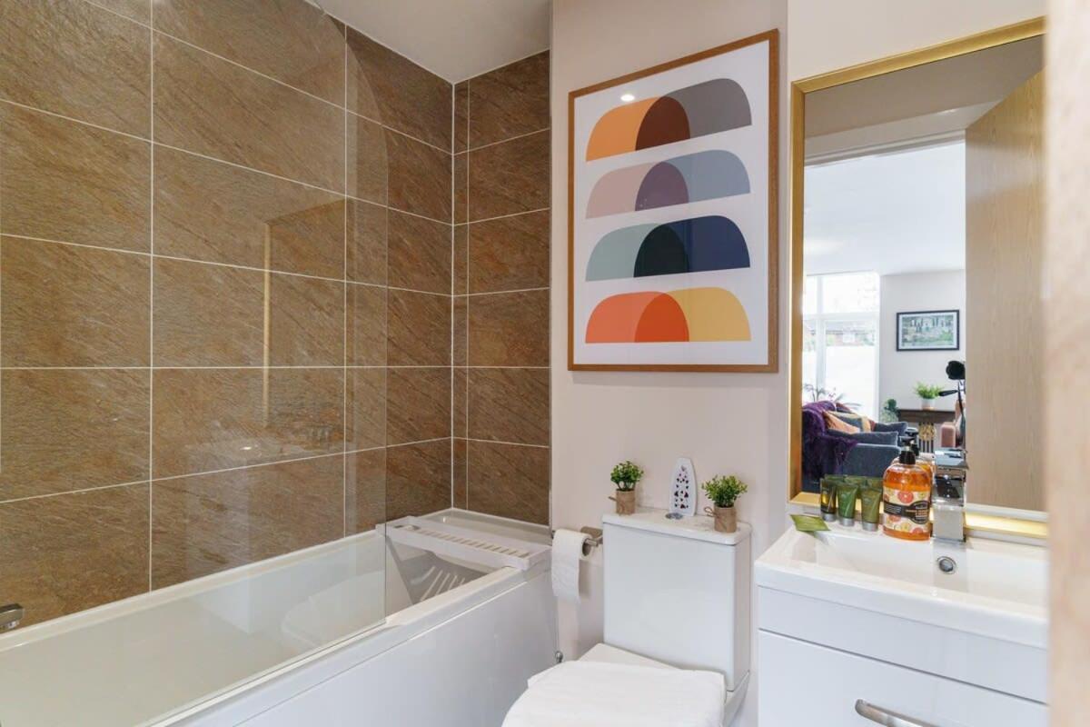 2 Bedroom Modern Apartment In Manchester Eksteriør billede
