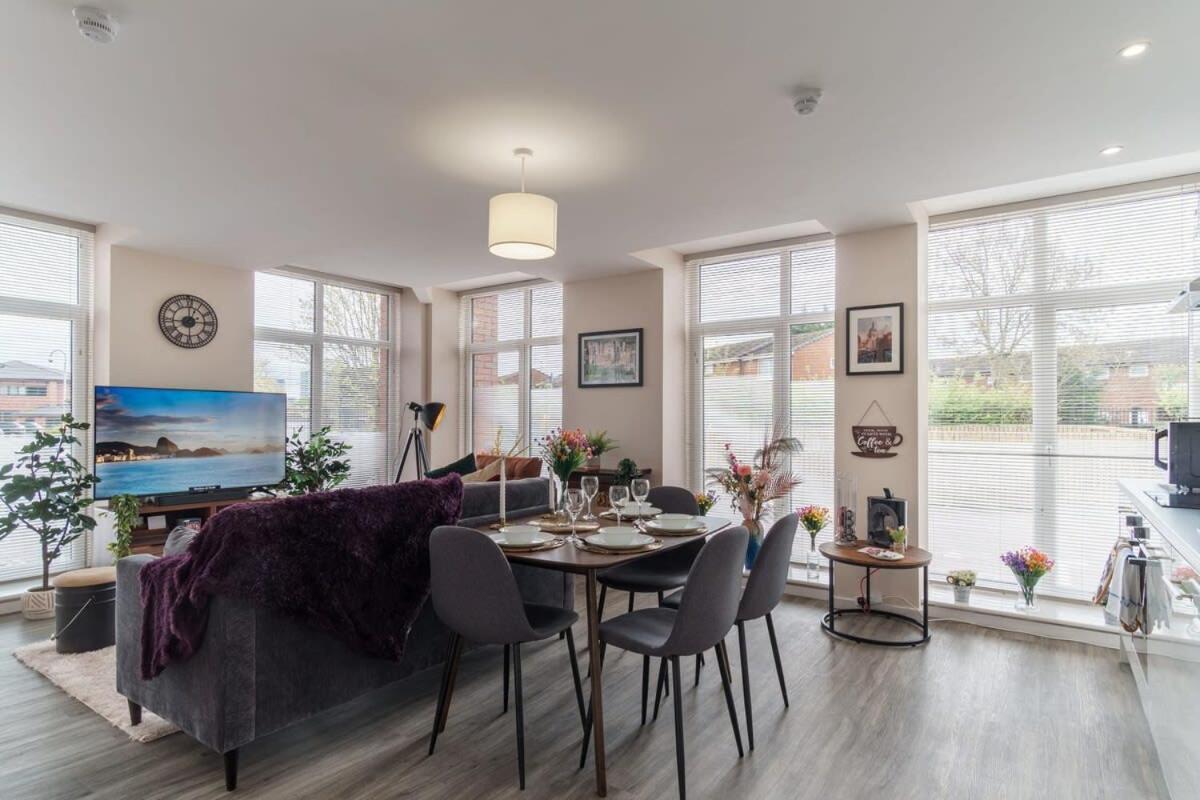 2 Bedroom Modern Apartment In Manchester Eksteriør billede